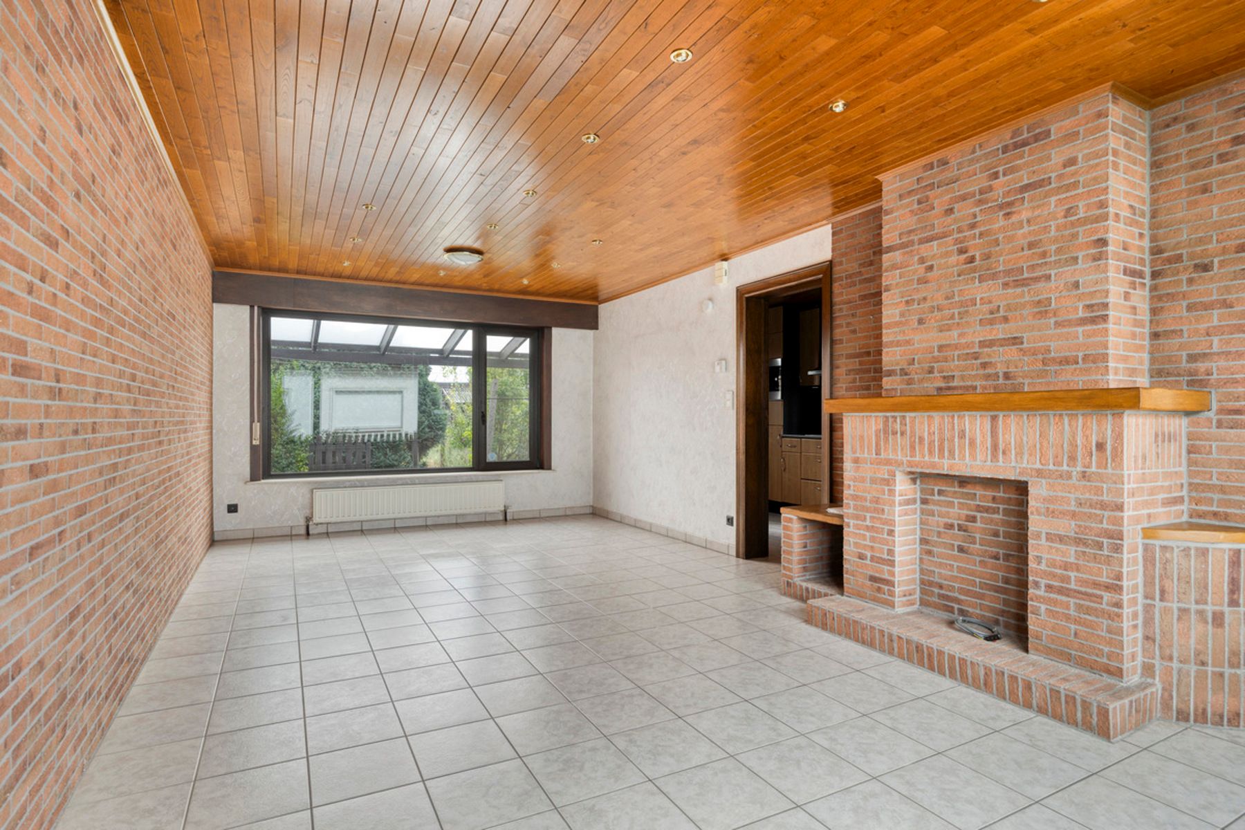 IN OPTIE - Onderhouden half-open bebouwing met garage. foto 7