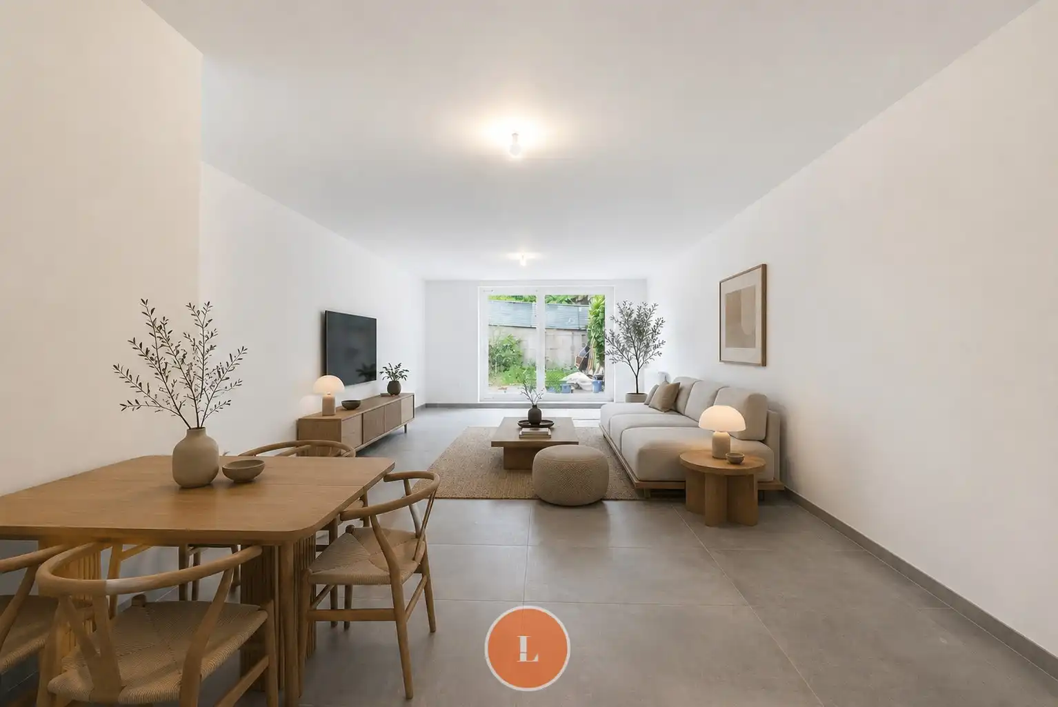 Instapklare, volledig gerenoveerde woning met 4 slaapkamers en 2 badkamers. foto {{pictureIndex}}