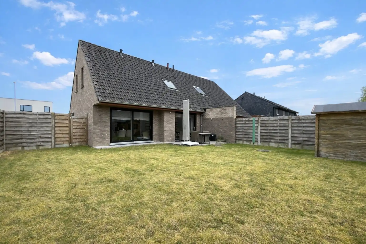 Moorslede – Rustig gelegen halfopen woning met tuin en 3 slaapkamers foto 9