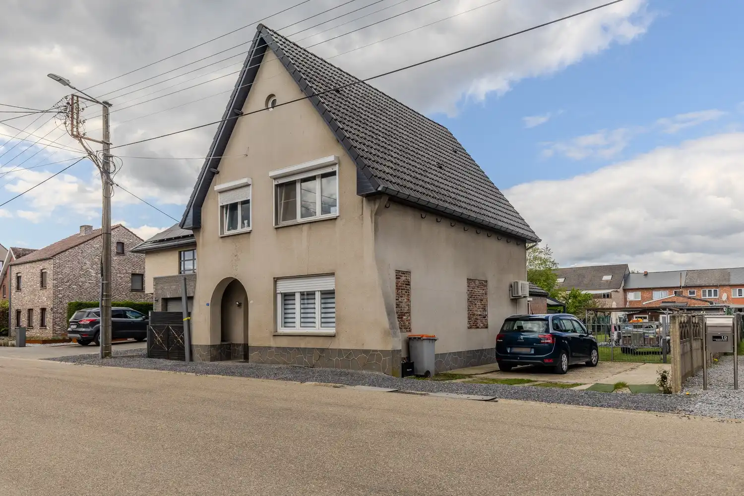 Gezinswoning met 4 slaapkamers te koop in Maasmechelen foto 3