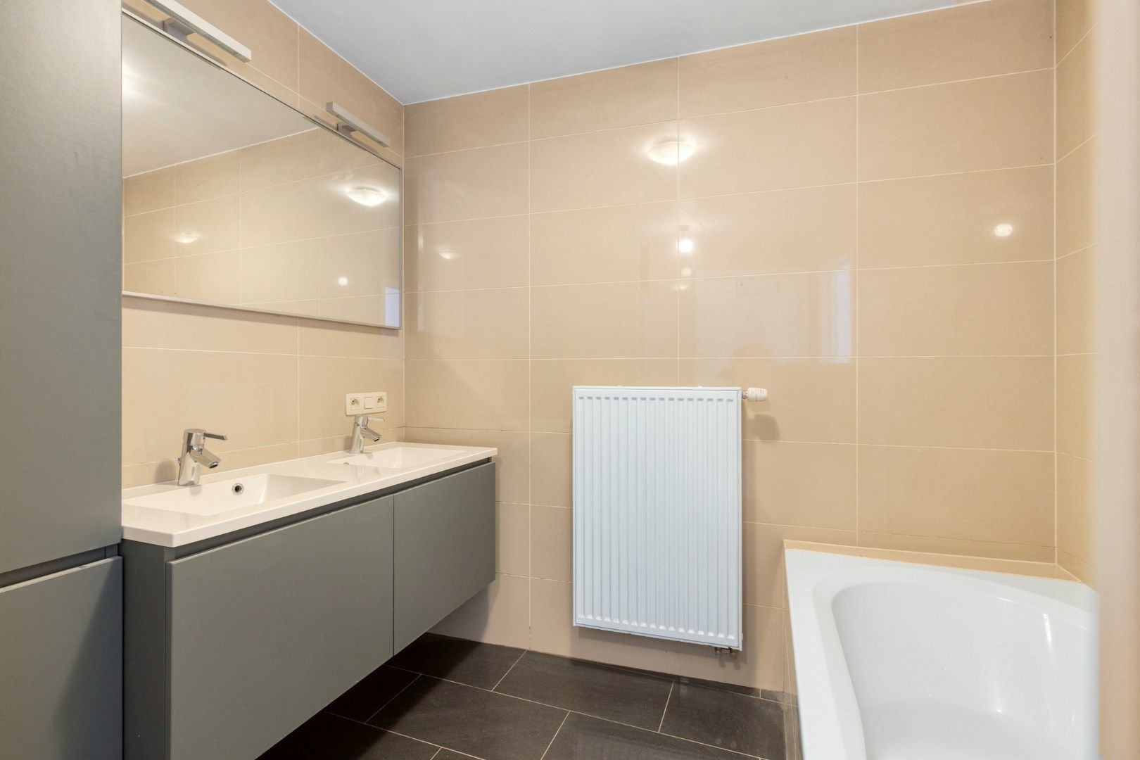 Gelijkvloers app. nabij centrum - instapklaar - 3slpks foto 15