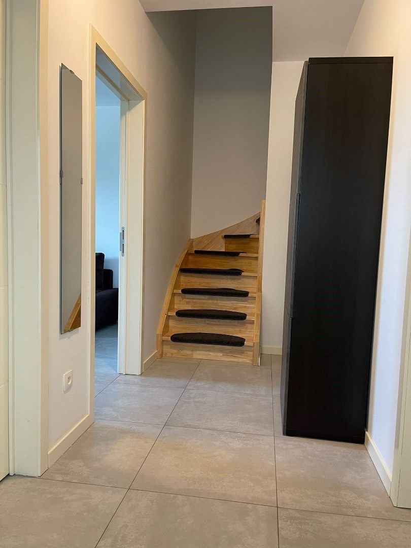 Moderne duplex van 130m² met 3 slaapkamers en parking te Dilsen foto 4