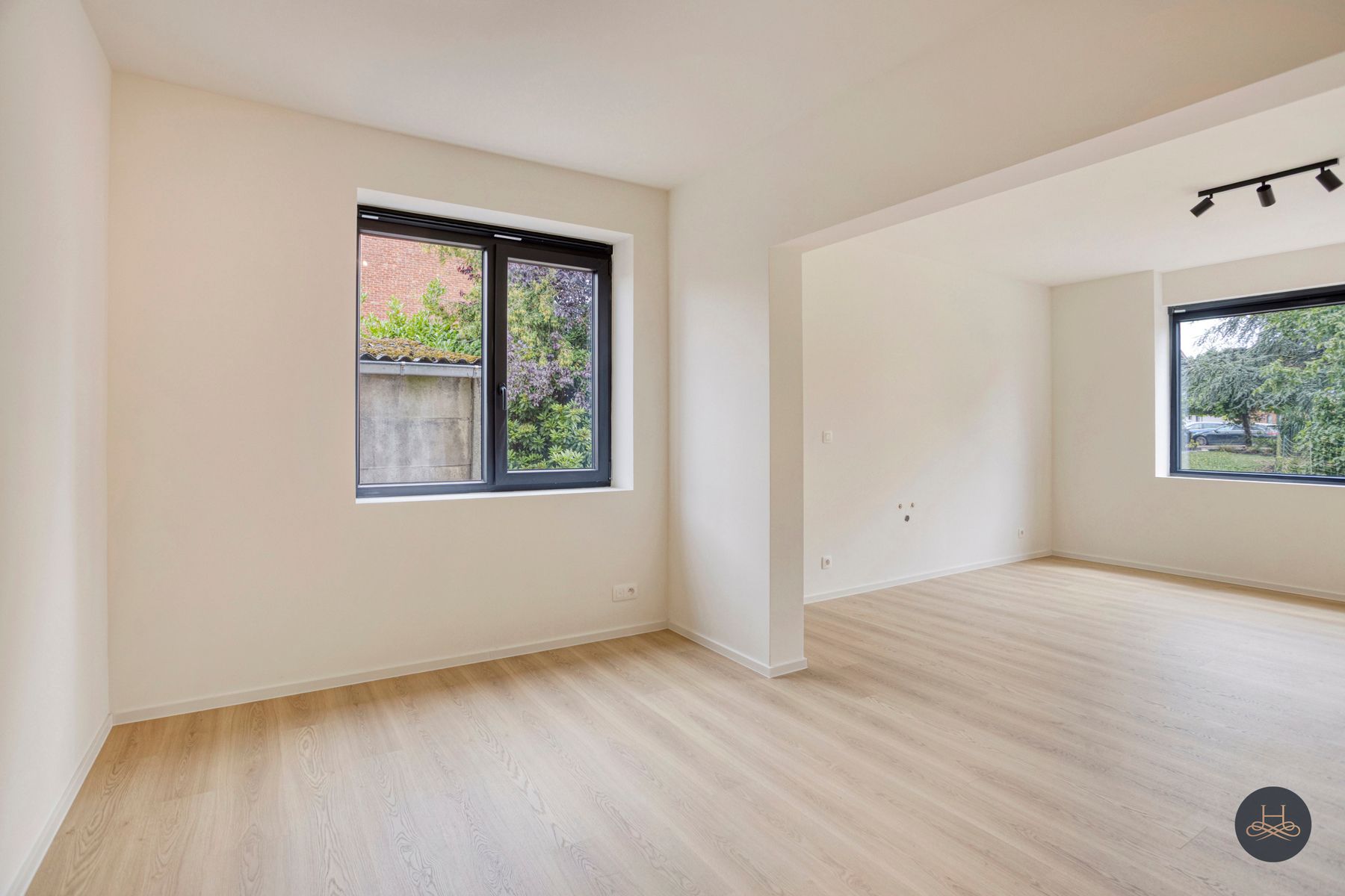 Ruime gezinswoning met vijf slaapkamers foto 8