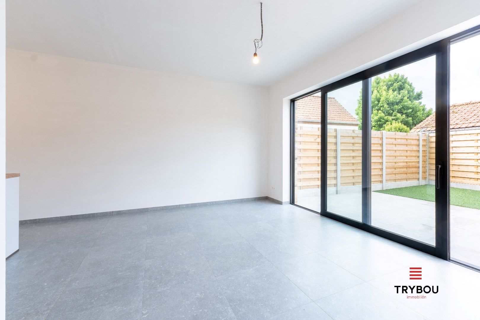 Instapklare gezinswoning in hartje Merkem met 4 slaapkamers en zonnige tuin foto 11