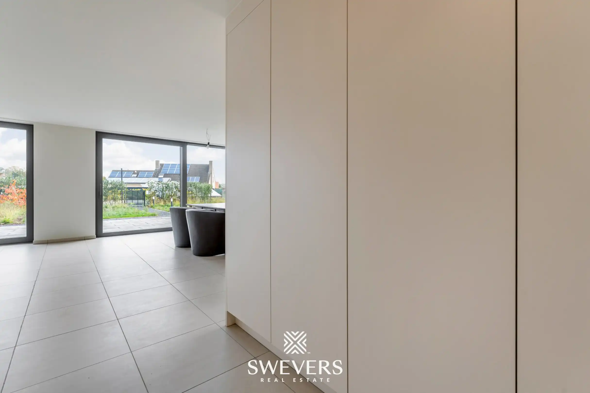 Stijlvol, gelijkvloers en instapklaar appartement (208 m²) mét private tuin en private kelder vlakbij Zolder-centrum foto 12