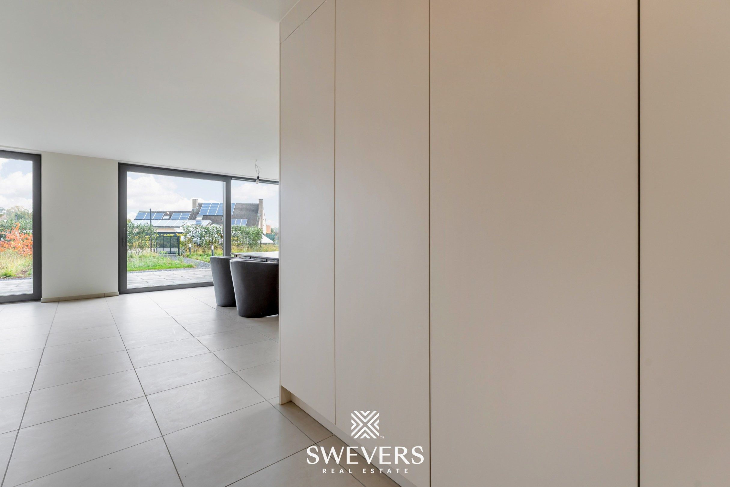 Stijlvol, gelijkvloers en instapklaar appartement (208 m²) mét private tuin en private kelder vlakbij Zolder-centrum foto 12