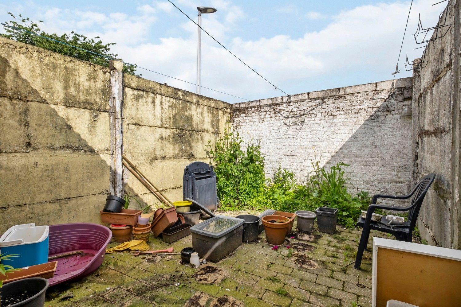 Op te knappen 2 slaapkamer woning op centrale locatie foto 17