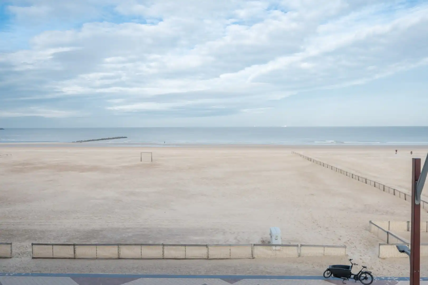 Prachtig hoekappartement te huur op de zeedijk in Duinbergen met frontaal zeezicht foto 8