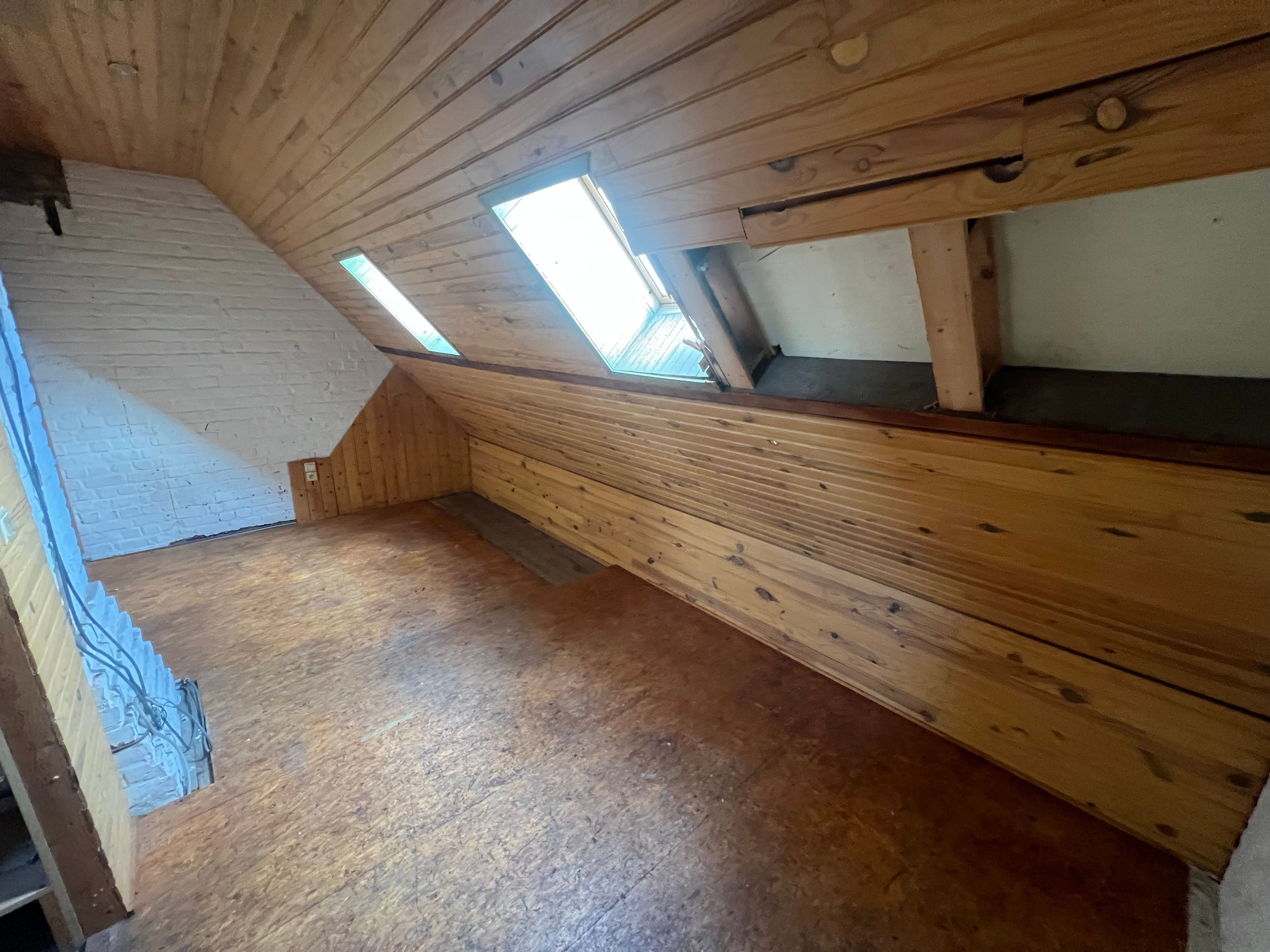 Halfopen bebouwing met zonnige tuin foto 18