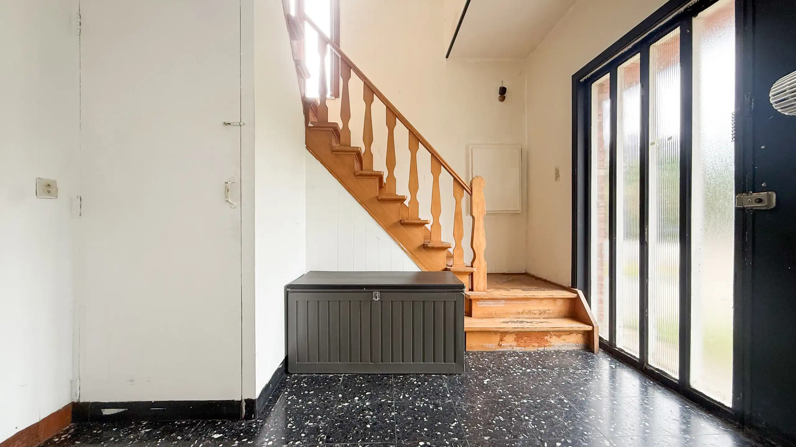 Deels gerenoveerde woning met ruime leefruimte en 3 slpkms! foto 14