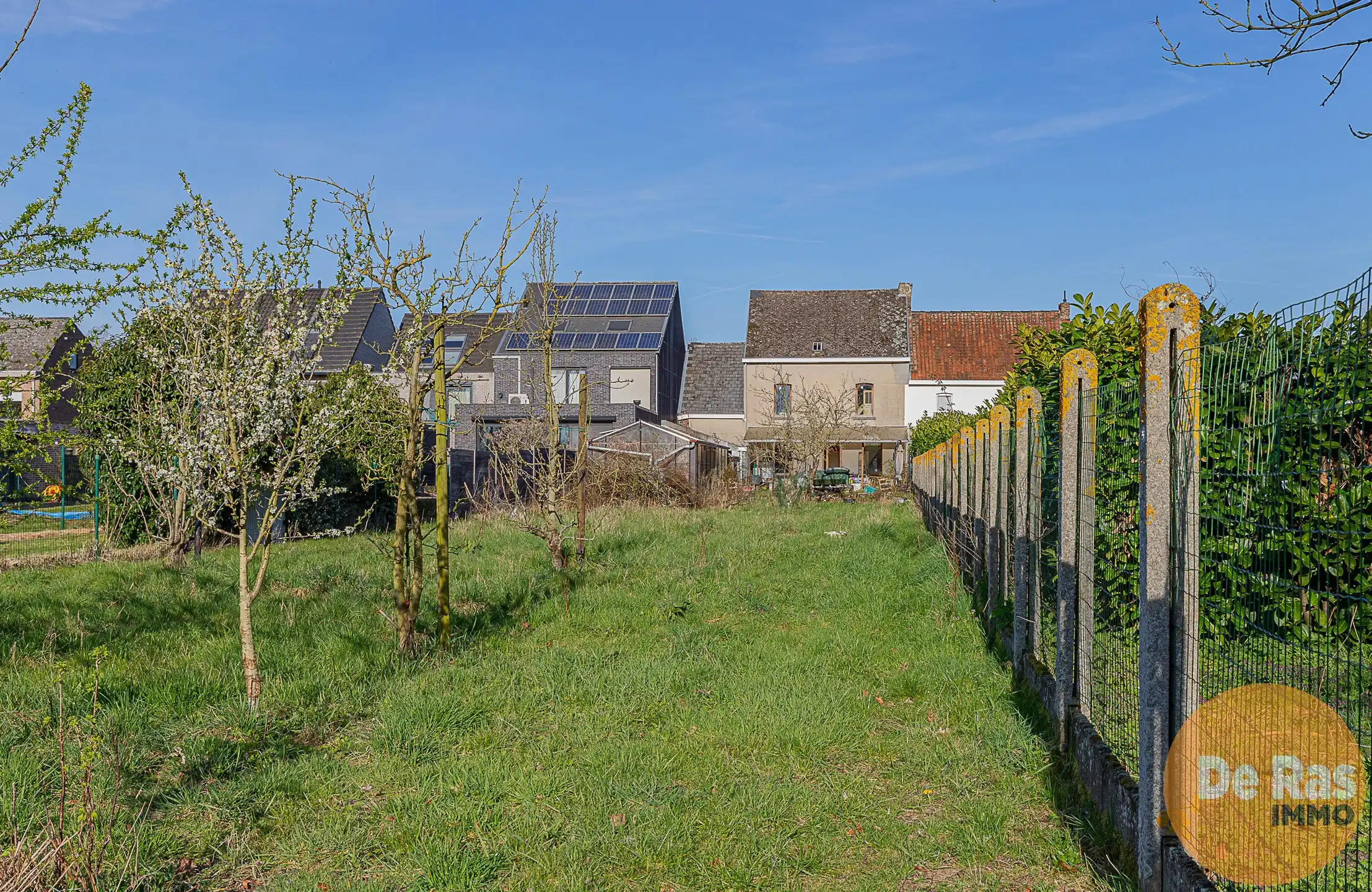 EREMBDEGM schitterend renovatieproject met grote tuin/garage foto 3