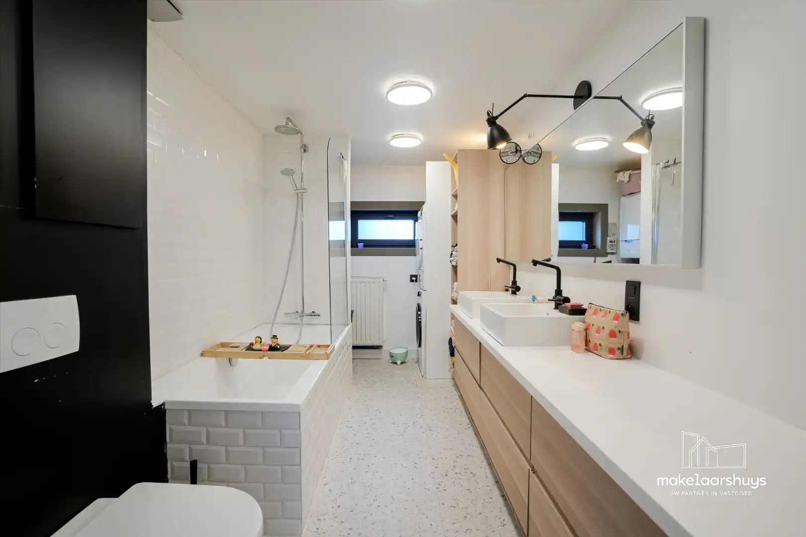 Gunstig gelegen instapklare woning met 4 slpk en tuin foto 12
