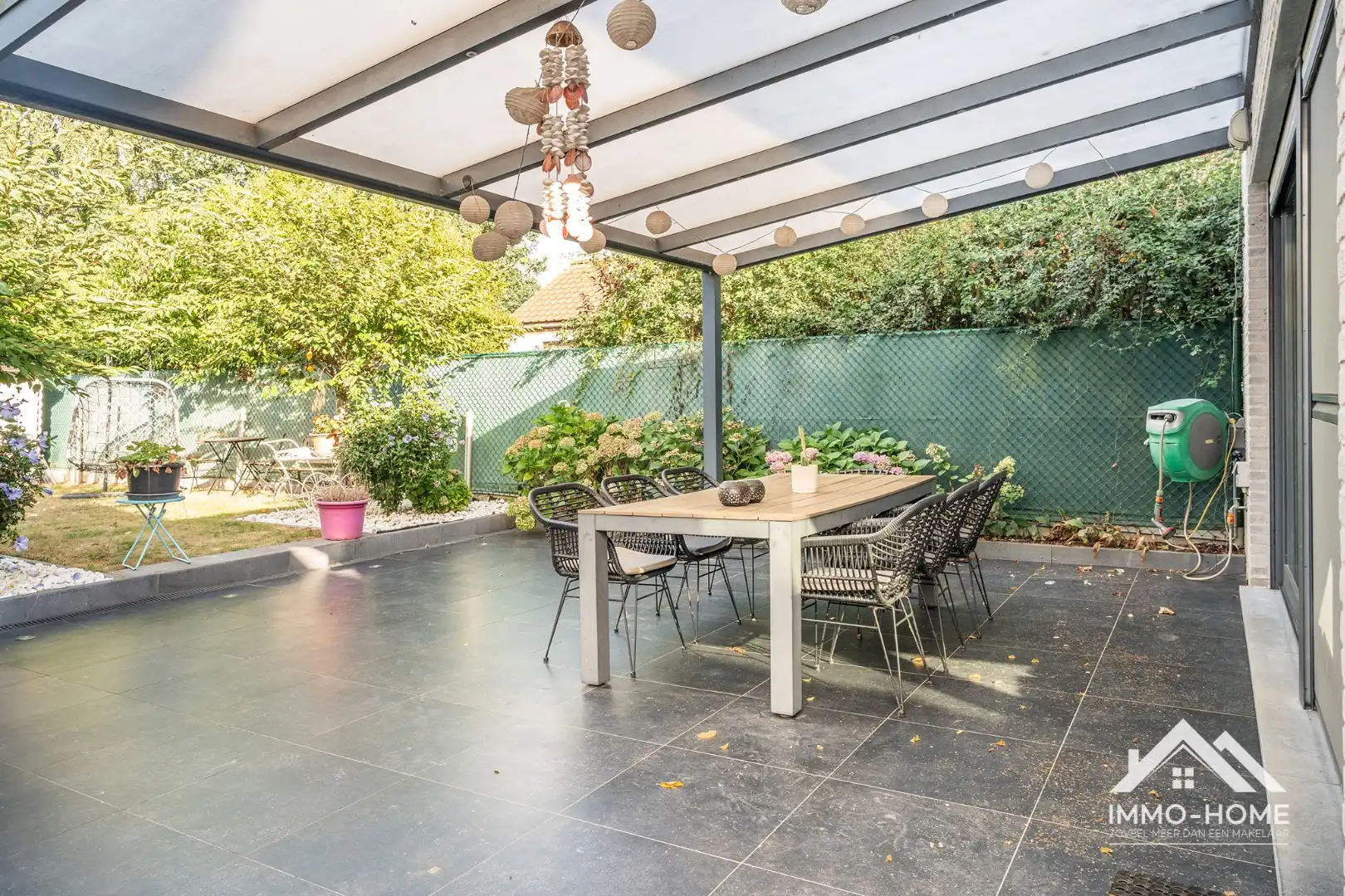 Jonge recente woning met heel veel volume! foto 7
