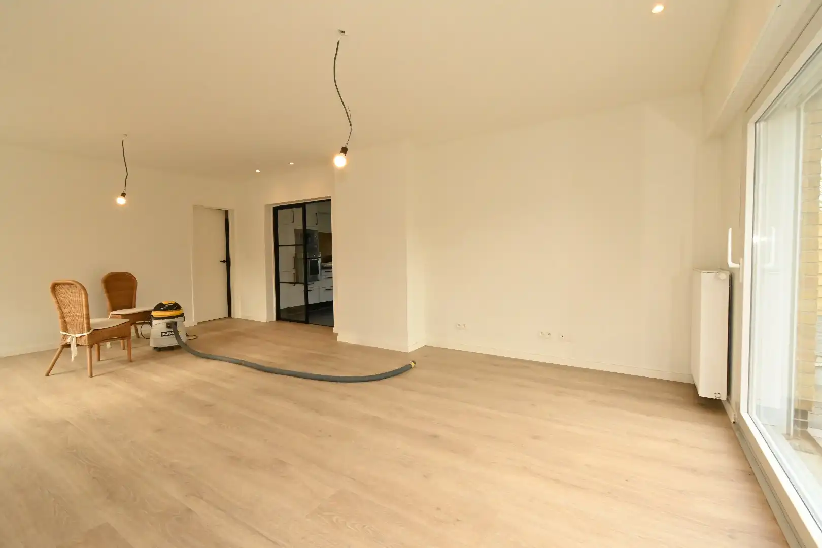 Gerenoveerde bungalow in Maldegem met tuin, terras en garage foto 8