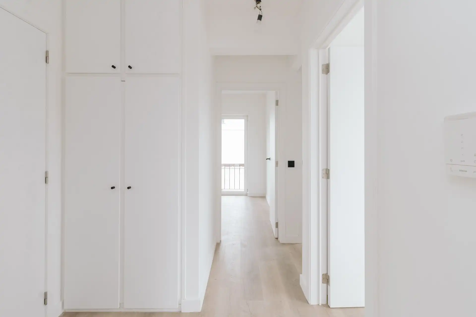 Instapklaar appartement met parking in Gillegomwijk! foto 13