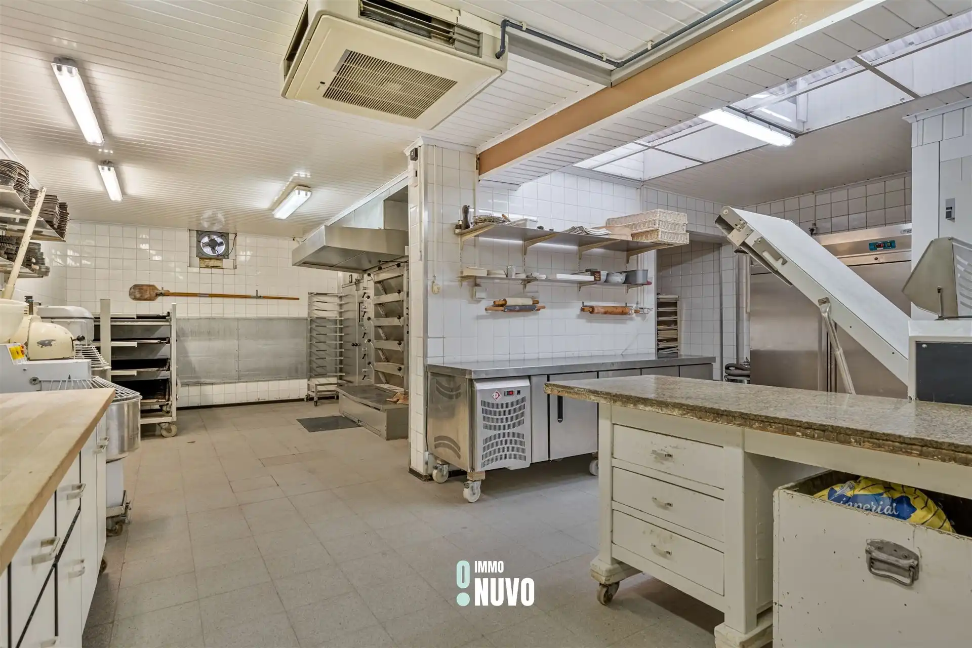 Handelspand met woonst op commerciële ligging te Aalst foto 7