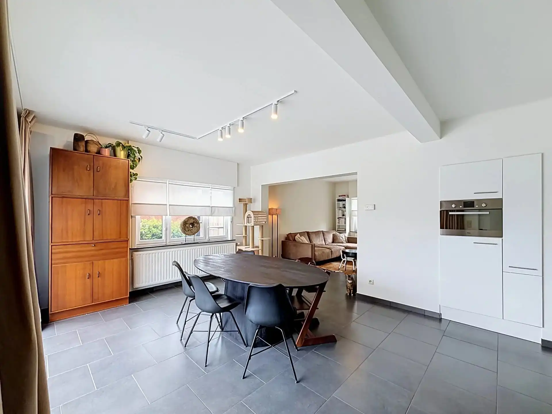 Instapklare gezellige woning op een mooi perceel met 3 slaapkamers en 2 badkamers foto 8