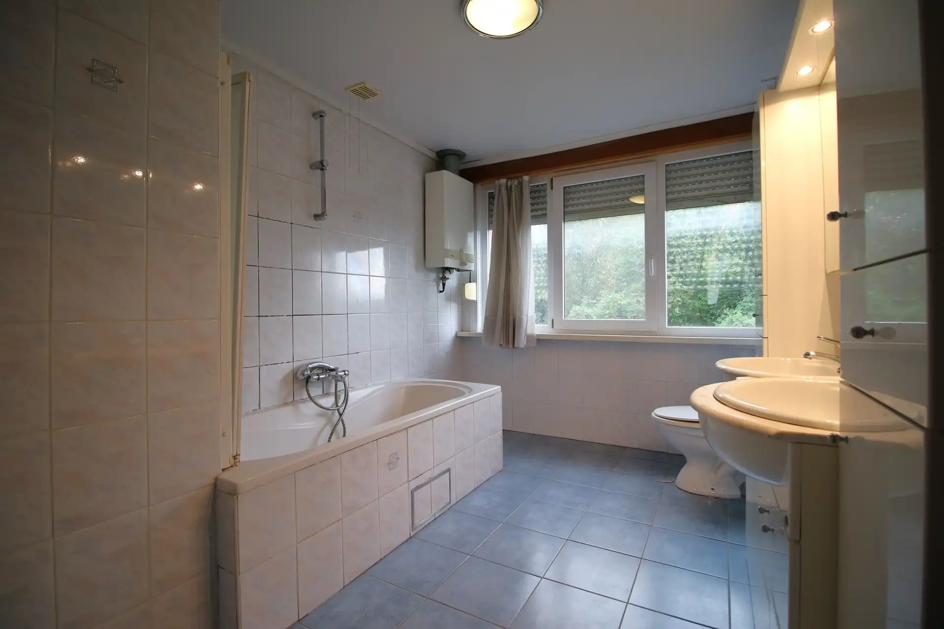 Te renoveren woning met 4 slaapkamers foto 15