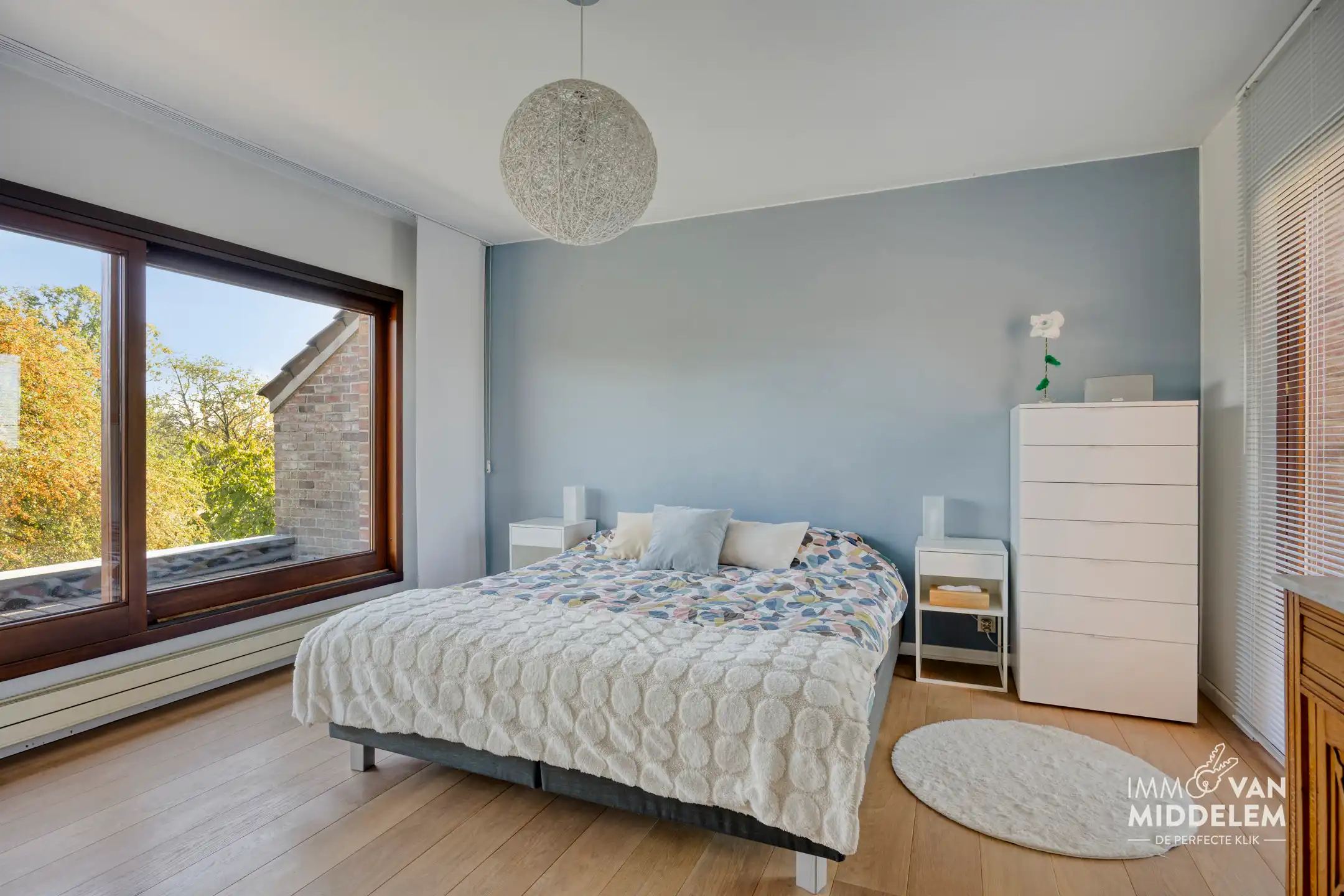 RUIME VILLA MET 4 KAMERS, GARAGE EN PRACHTIG AANGELEGDE TUIN foto 14
