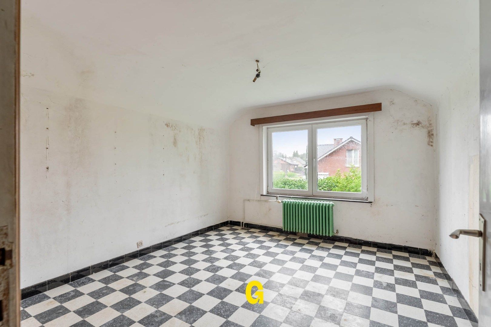 Grondig te renoveren halfvrijstaande woning met tuin op 15a 12ca in het landelijke Alt-Hoeselt foto 17