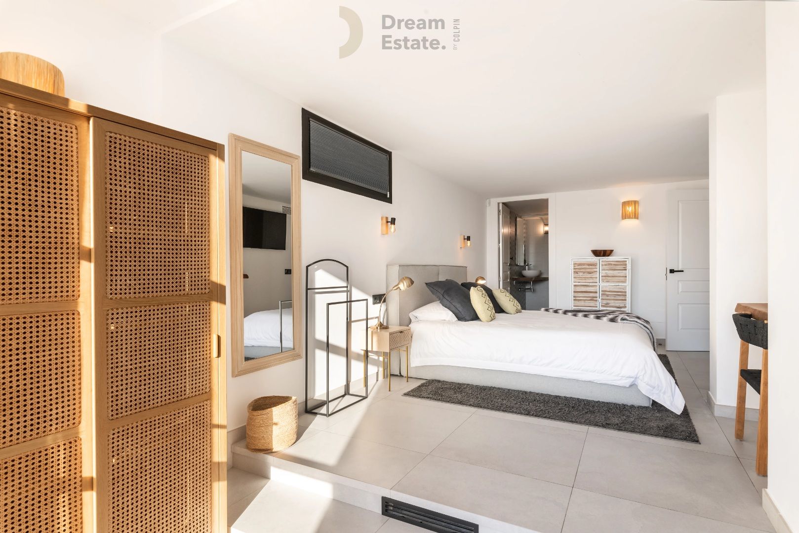Een mooie ruime villa in de exclusieve afgesloten gemeenschap van Puerto del Capitán, Nueva Andalucia. foto 18