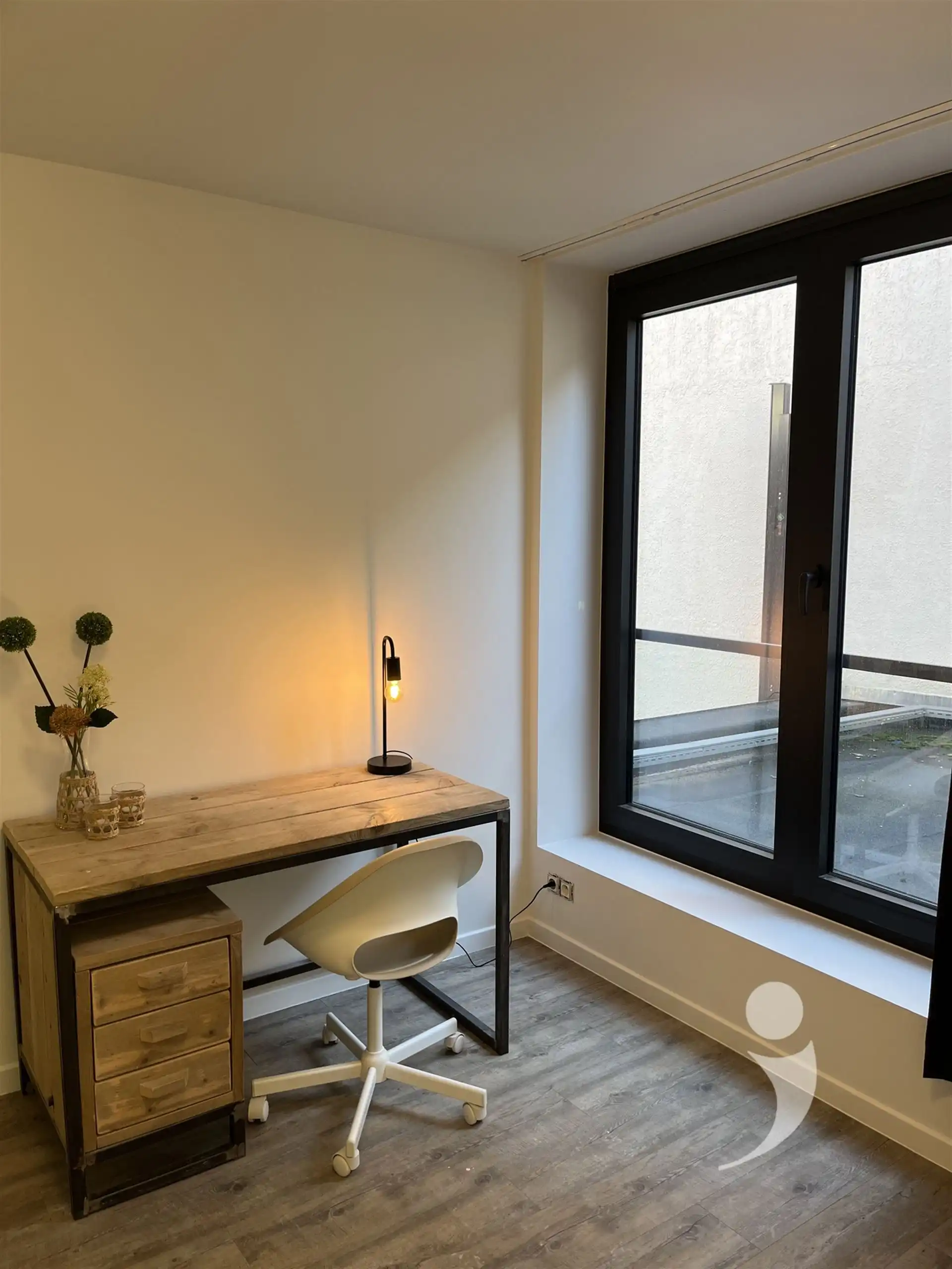 Opbrengsteigendom met 21 kamers en 1 studio foto 23