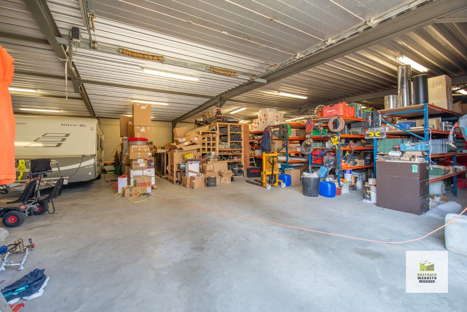 Ruime loods (288m2) met woonst te Verrekijker Wingene  foto 3