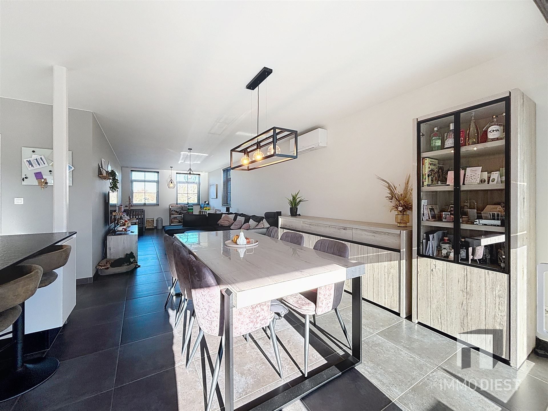 Moderne pastorijwoning op 3a 06ca met gunstige ligging in Veerle. foto 8