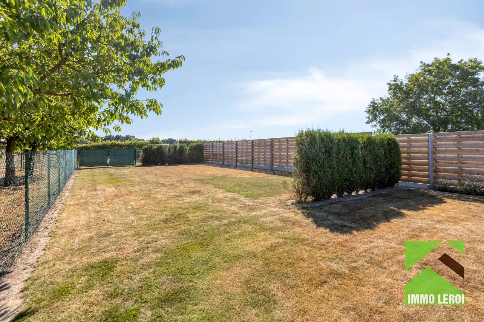 Instapklare gezinswoning met 3 slaapkamers, zwembad en energiezuinige technieken foto 28