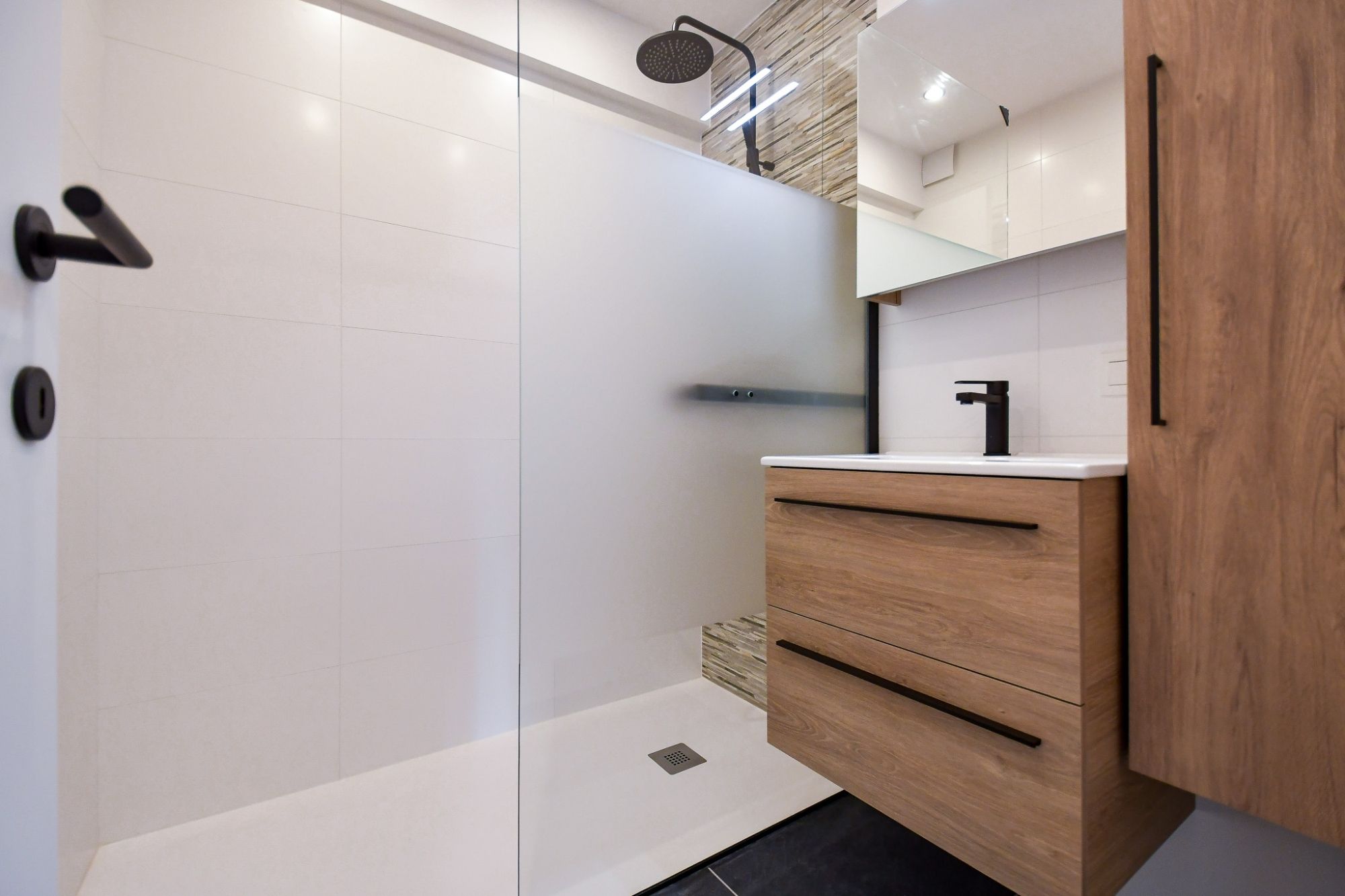 GERENOVEERD LICHTRIJK APPARTEMENT met OPEN ZICHT foto 8