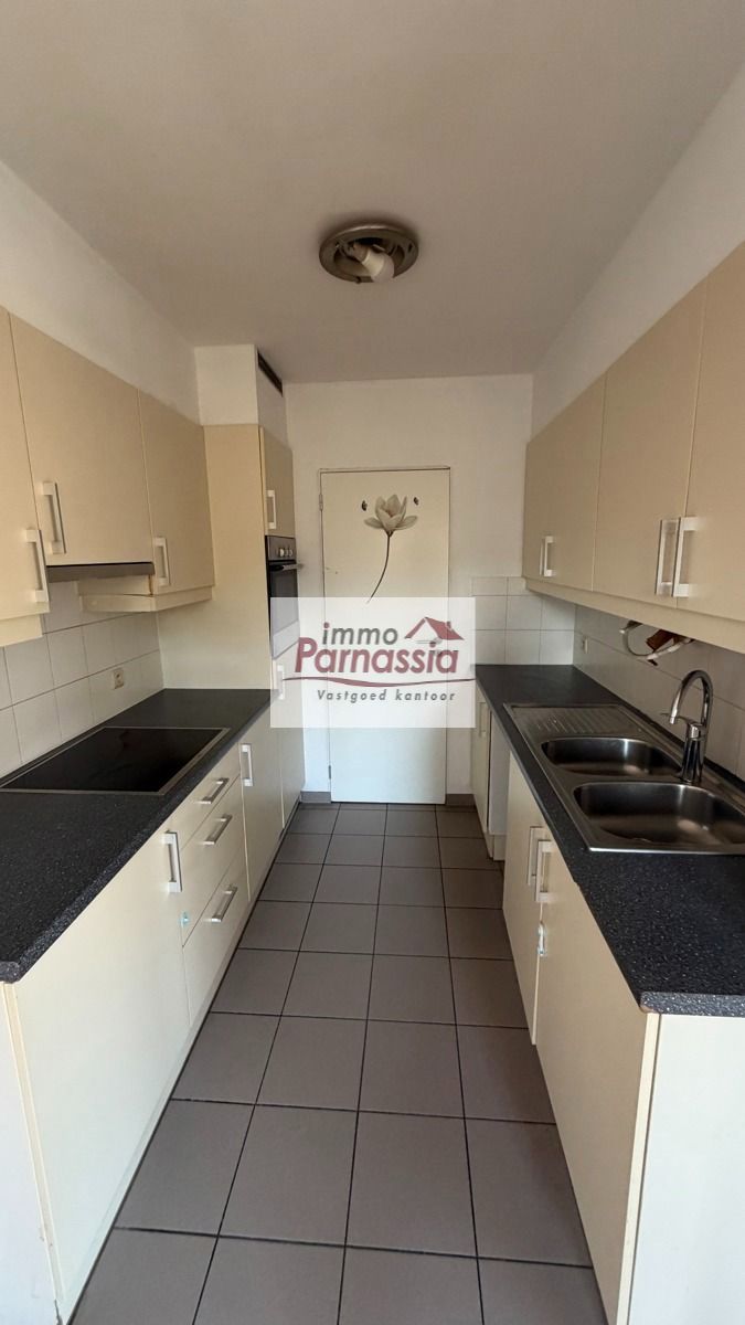 Zeer aangenaam en centraal gelegen 3 slaapkamer appartement  foto 8