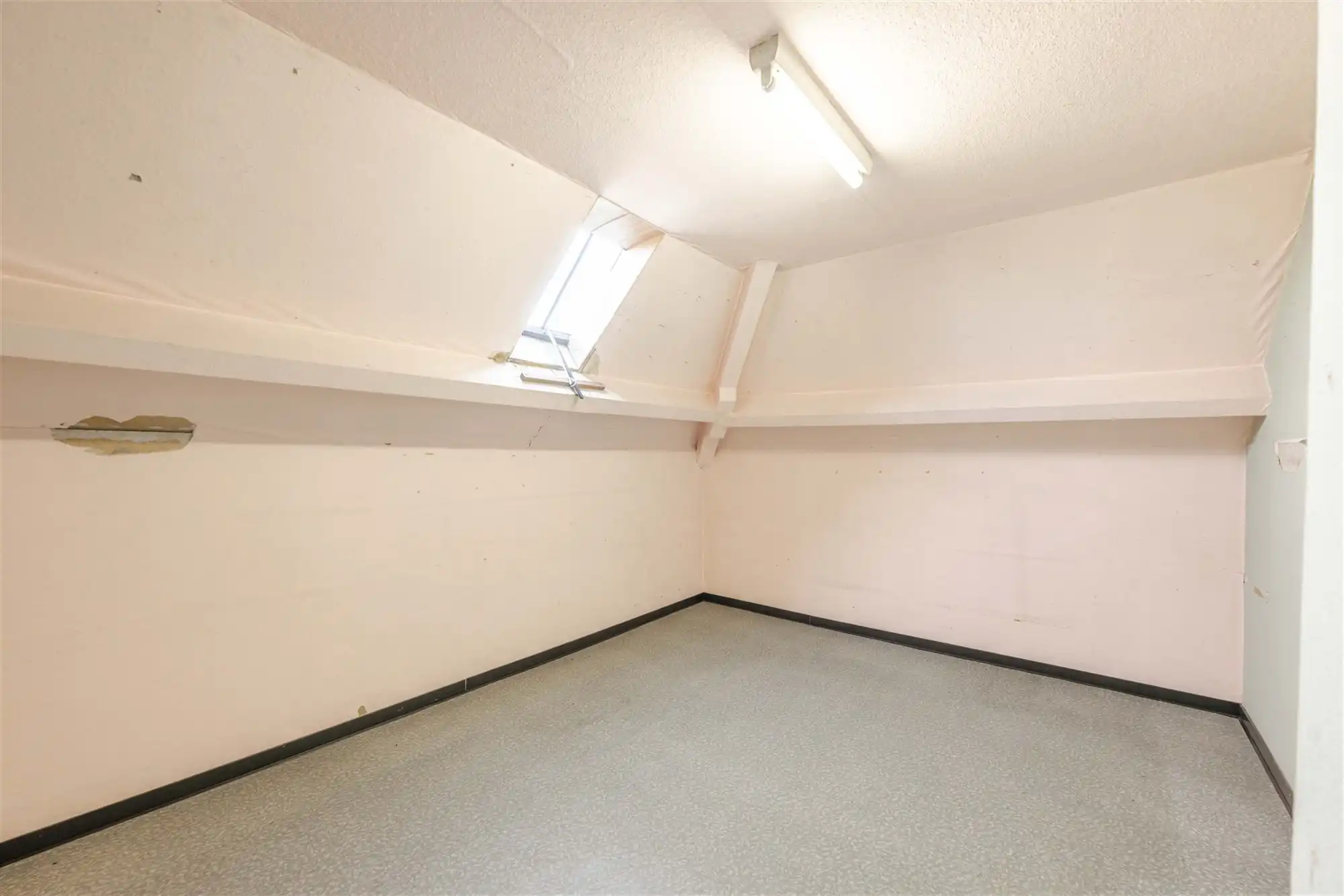 Halfopen woning op topligging te Dentergem foto 20