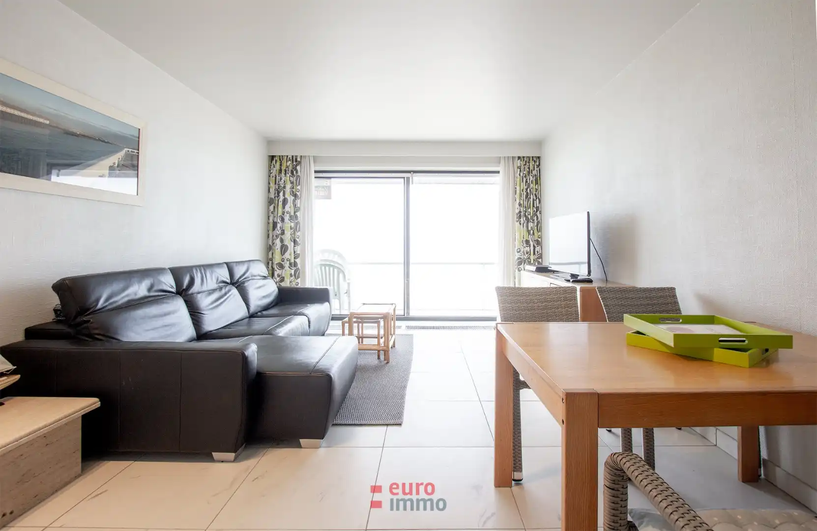 Lichtrijk appartement centraal op de Zeedijk van Nieuwpoort! foto 5
