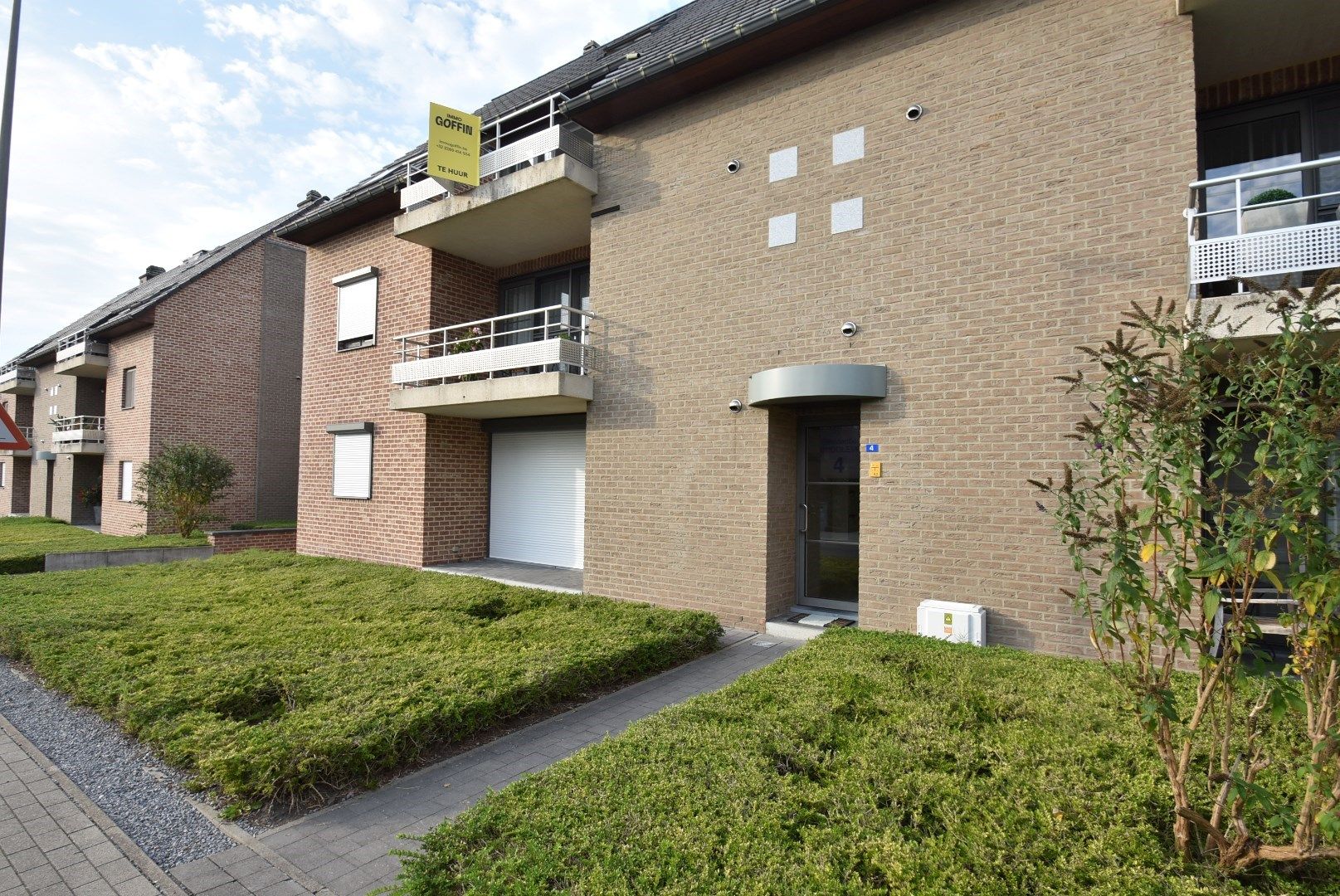 Ruim en luchtig Duplex appartement - 130 m² - met 3 slpk, bureauruimte, 2 terrassen en garage te Munsterbilzen foto 30