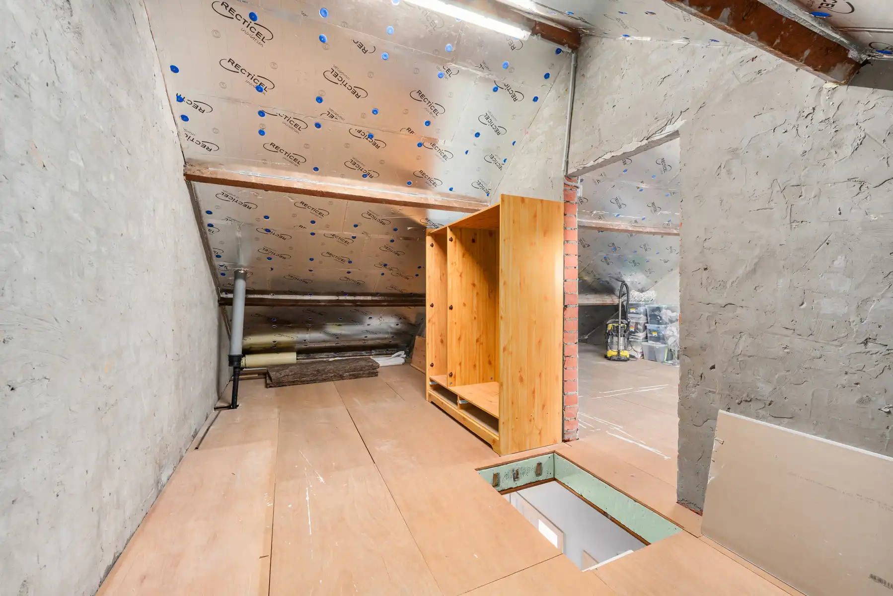 Instapklare woning met garage en tuin foto 13