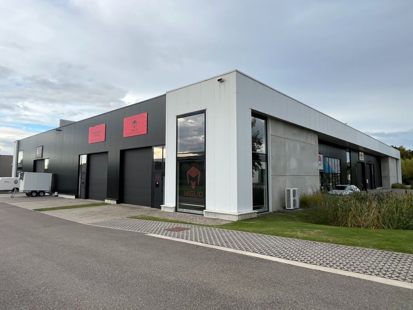 KMO-unit met showroom foto 21