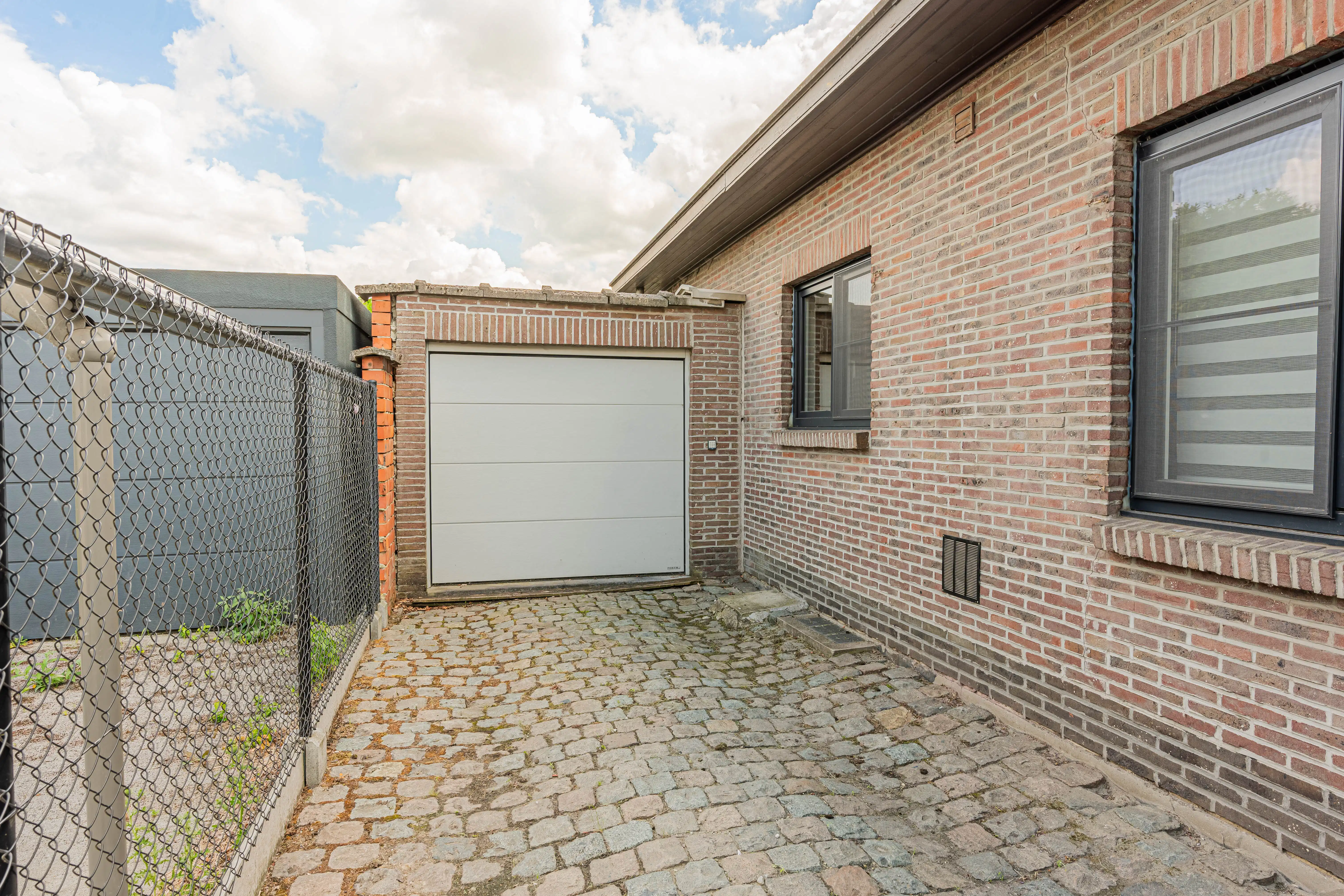 Ruime laagbouwvilla met 3 slaapkamers en zonnige tuin foto 21