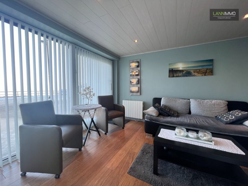Uitzonderlijk ruim (114m²) bemeubeld appartement met handelsfunctie op de Zeedijk te Middelkerke! foto 5