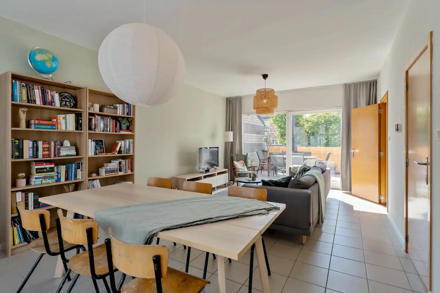 Goed gelegen woning met 4 slaapkamers, 2 badkamers, een garage met een autostaanplaats ervoor en een zuidwest georiënteerde tuin te Kessel-Lo! foto 15