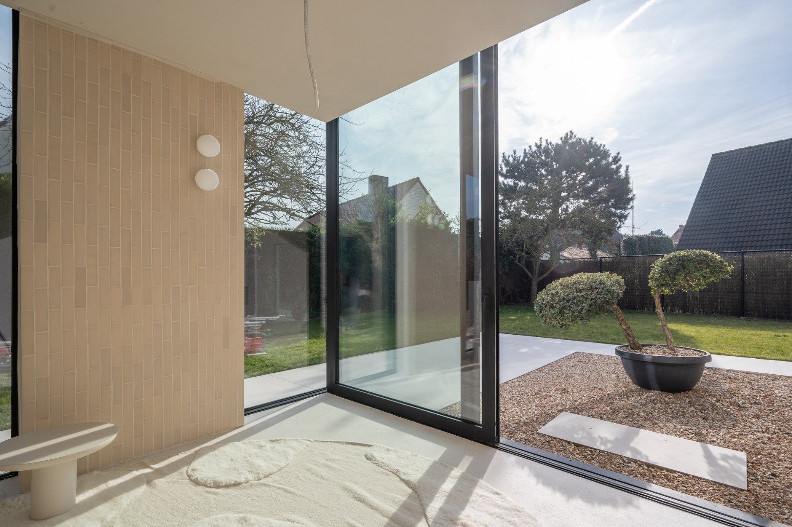 Alleenstaande en luxueus gerenoveerde villa op een rustige en residentiële ligging in Knokke foto 11