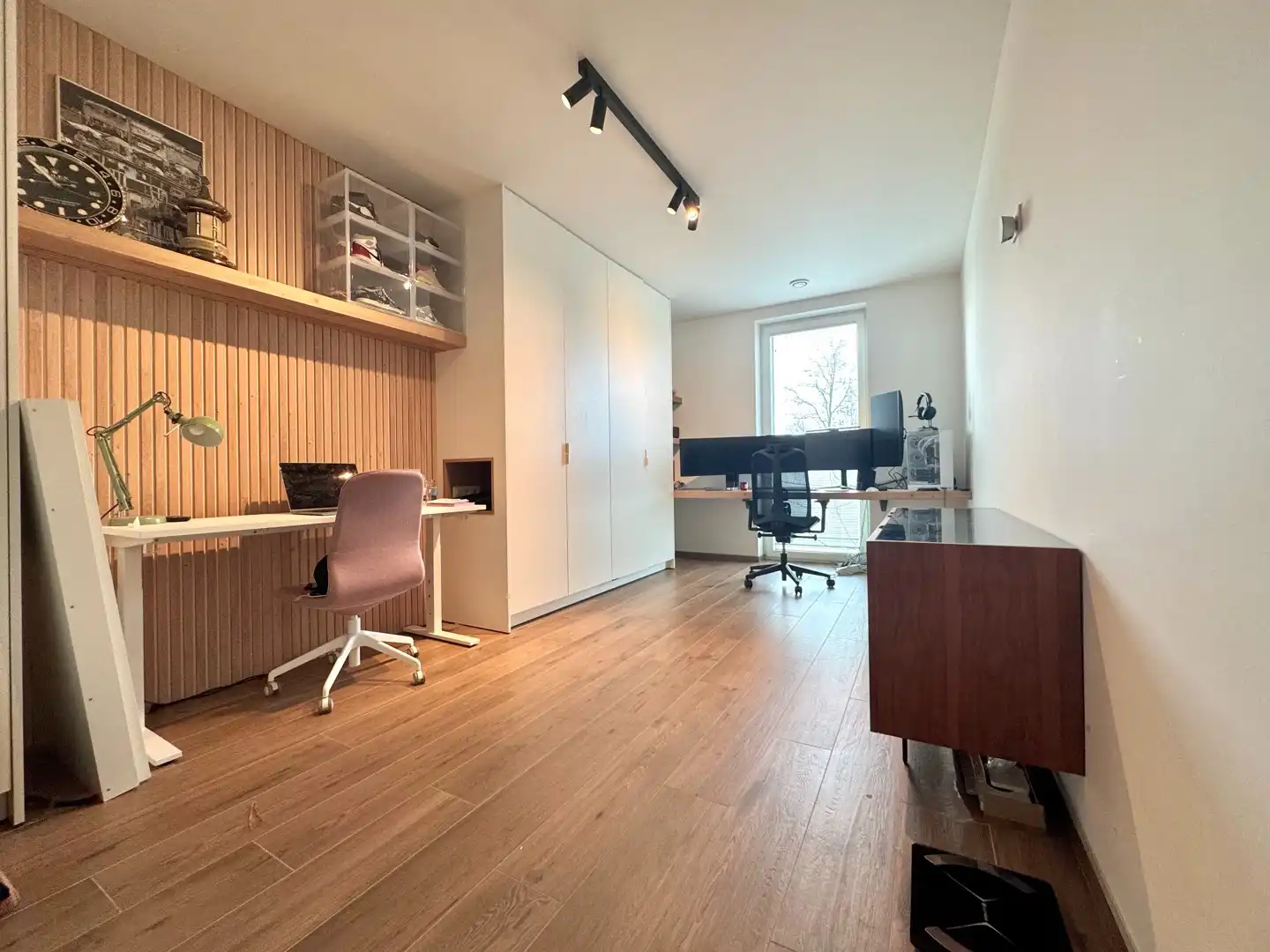 Luxe gelijkvloers appartement met 2 slaapkamers én tuin te huur foto 13