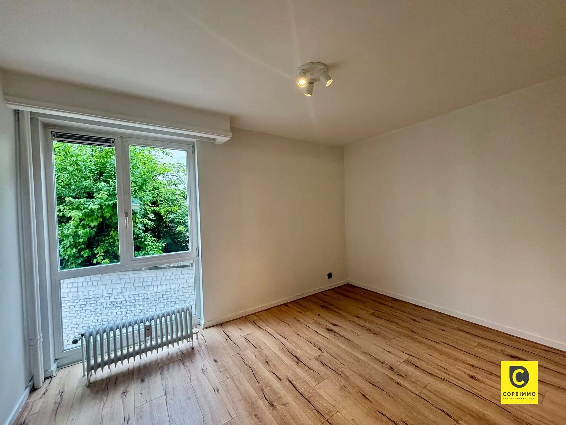 Instapklaar 3 slaapkamer appartement met zonnig terras, kelder en fietsenberging foto 25