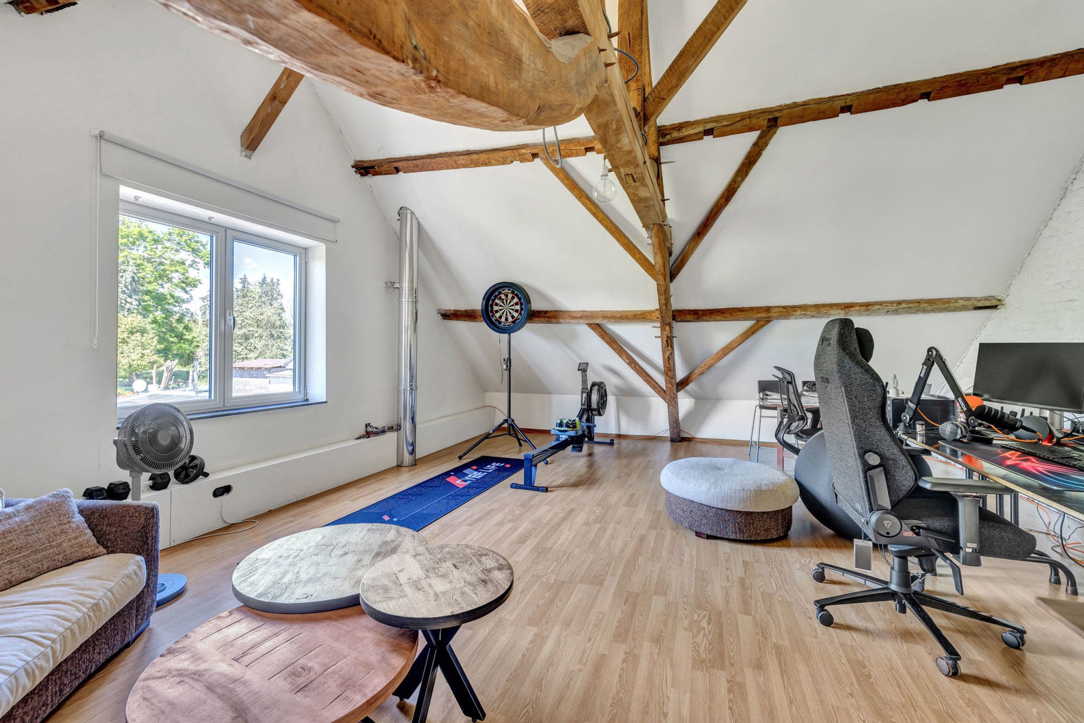 Ruime woning met prachtige tuin en diverse mogelijkheden foto 20