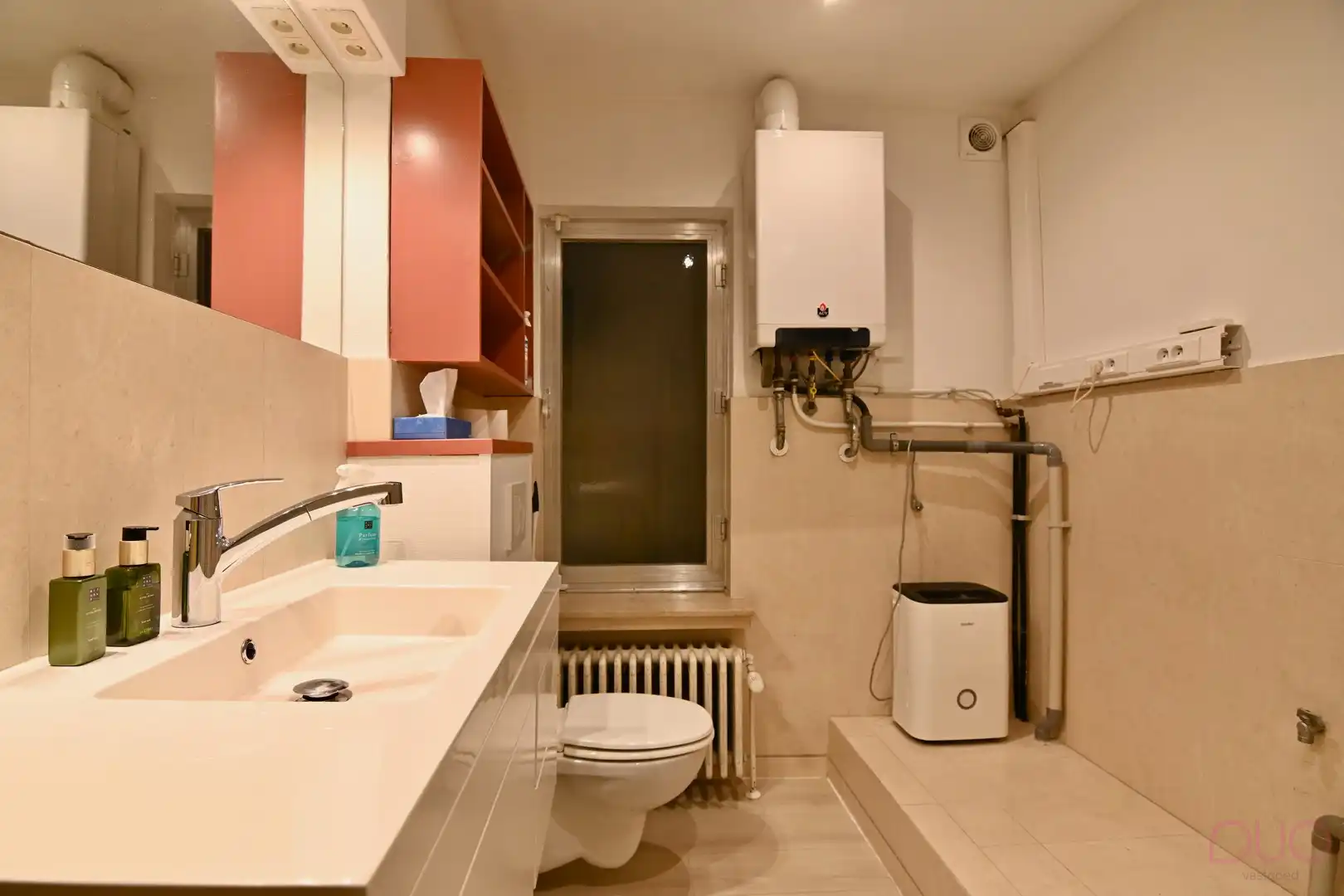 Centraal gelegen instapklaar appartement met drie slaapkamers en terras foto 18