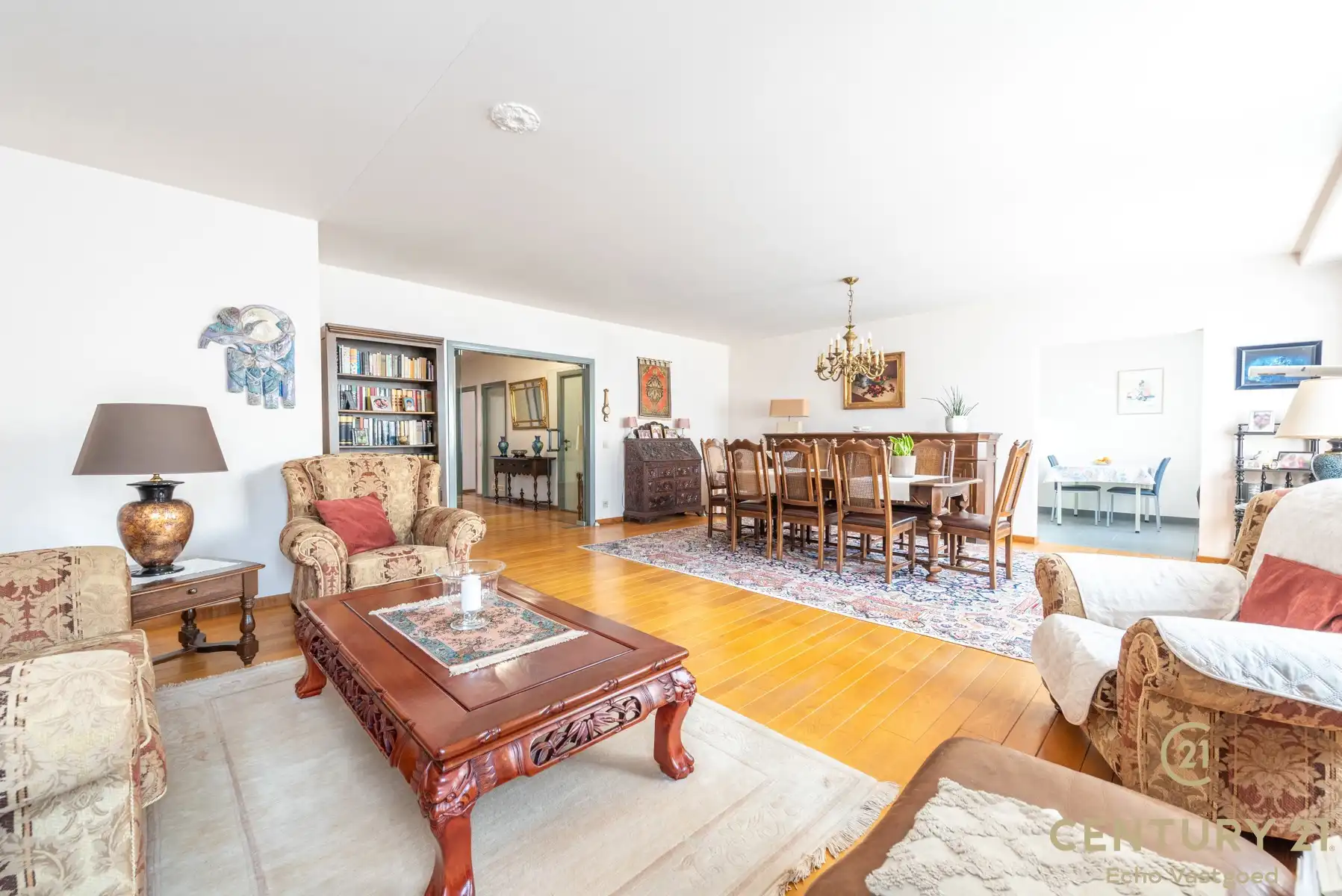 Ruim en energiezuinig appartement (161 m²) met garagebox foto 6