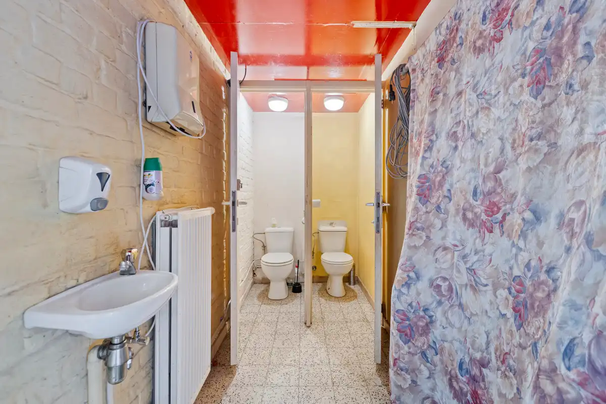 Ruime halfopen woning met tal van mogelijkheden  foto 20