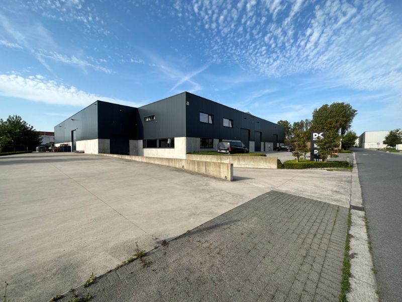 Industrieel gebouw te huur foto 2