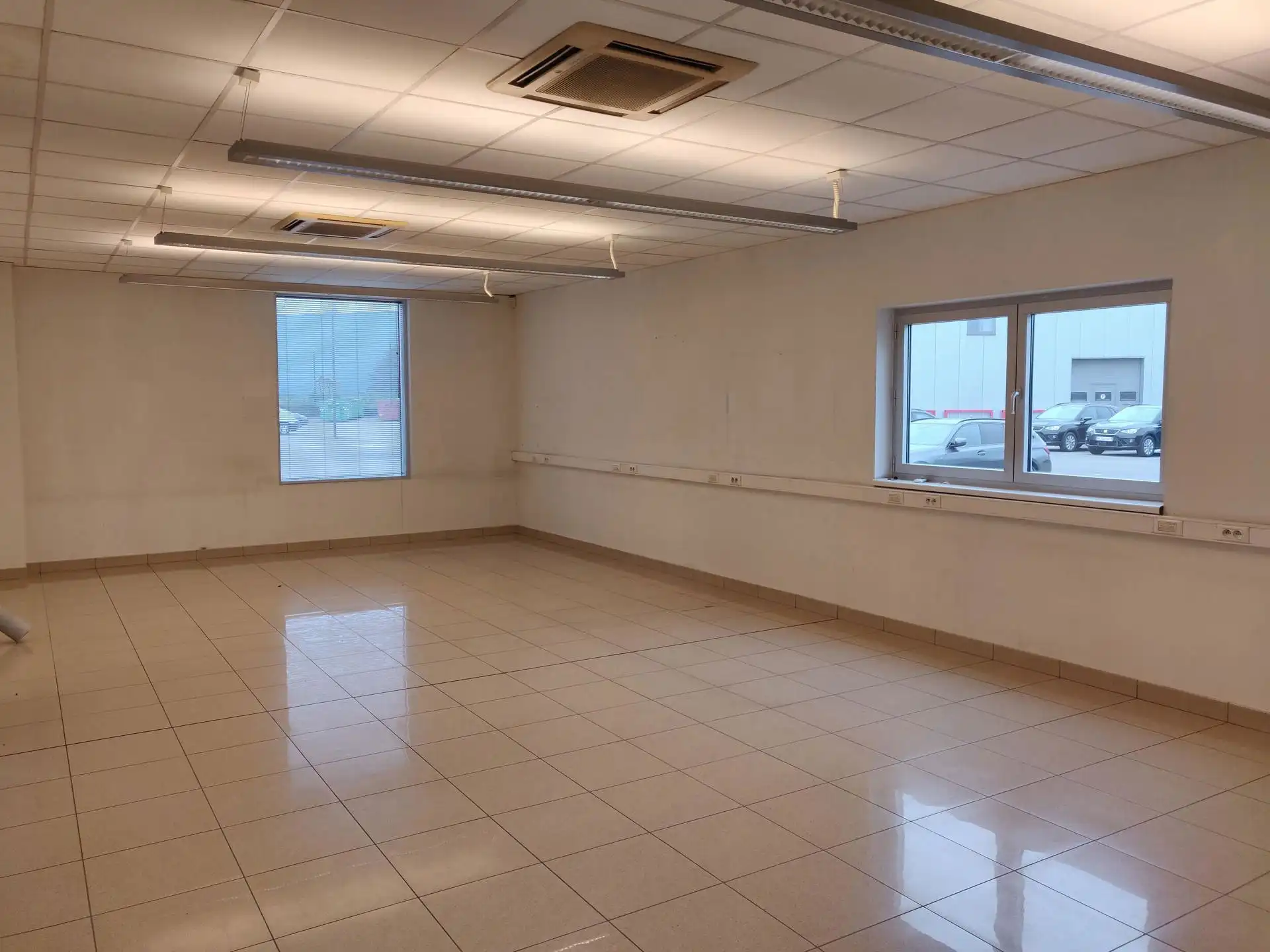 Showroom met werkplaats op toplocatie te Mechelen foto 7