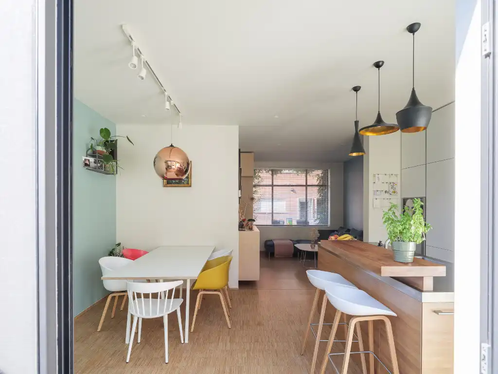 Gentbrugge - Stijlvol gerenoveerde burgerwoning met drie slaapkamers en stadstuin foto 6