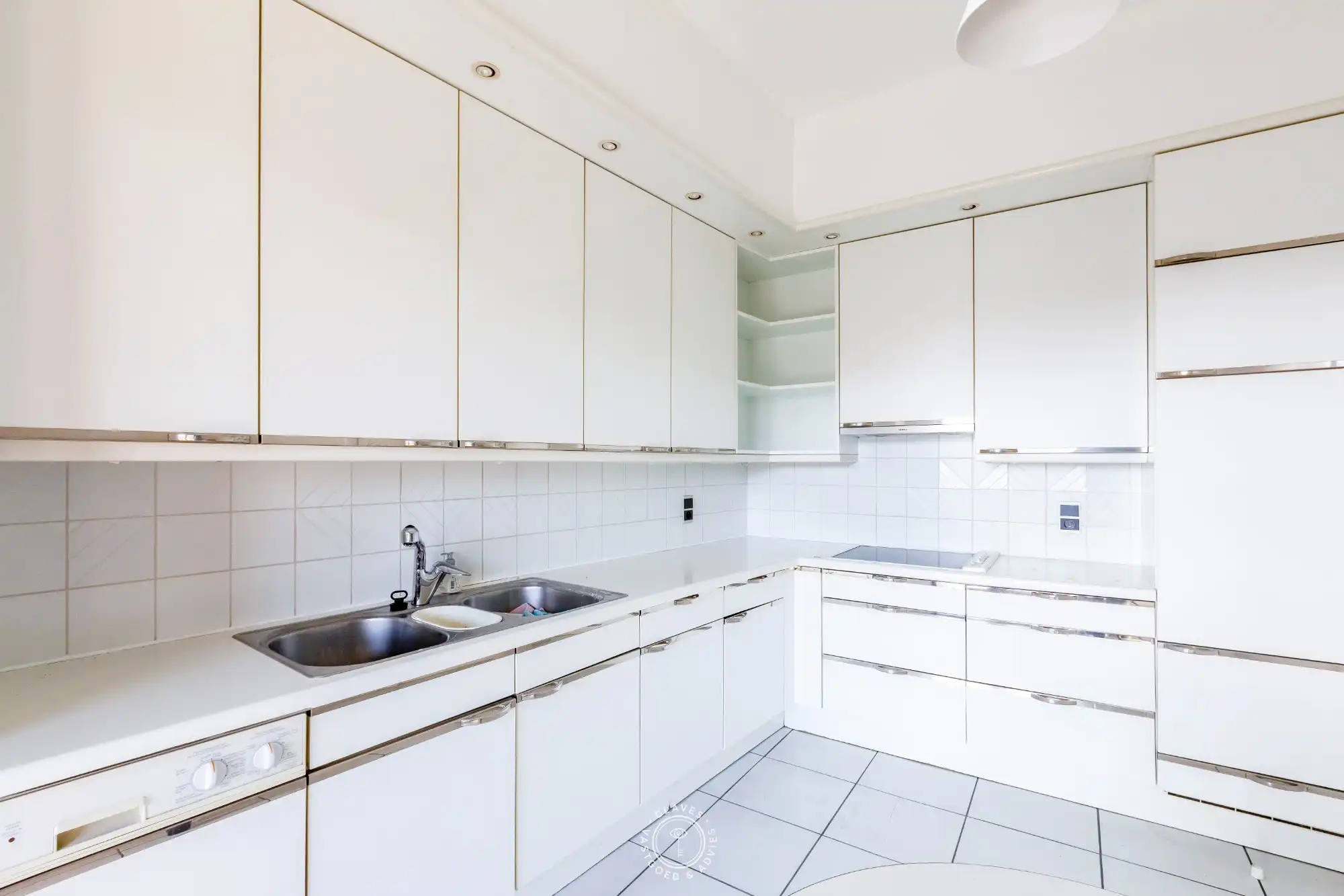 Ruim en energiezuinig appartement in het levendige hart van Sint-Niklaas foto 10